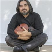 Professore con esperienza decennale offre lezioni on line di teatro del gesto